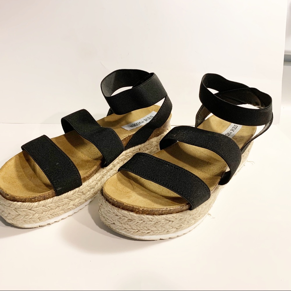 Steve Madden platform black strappy shoe 8 1/2